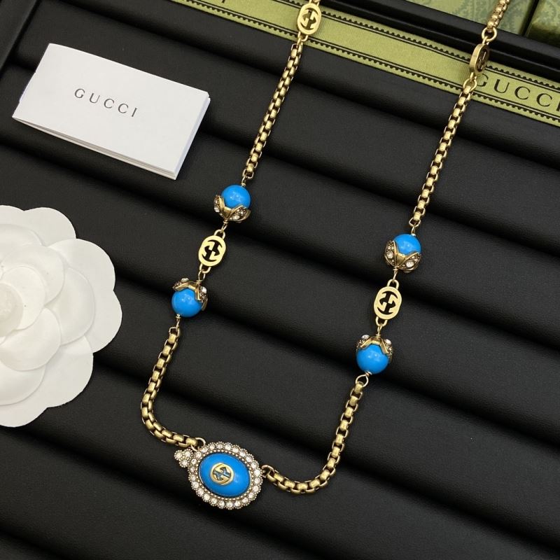 G*u*i necklaces